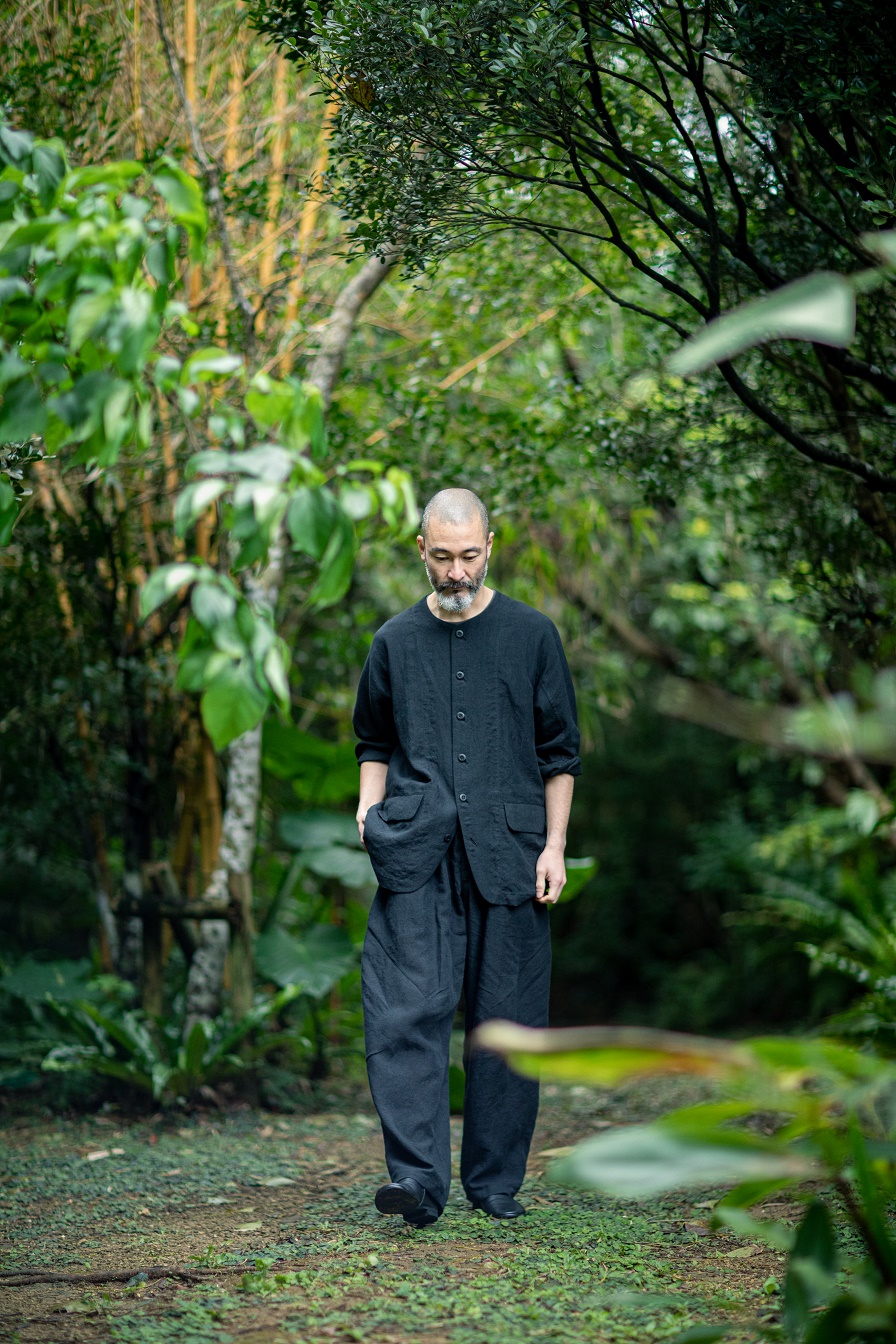 リネンムラ染めのメンズセットアップ | Jurgen Lehl etc.