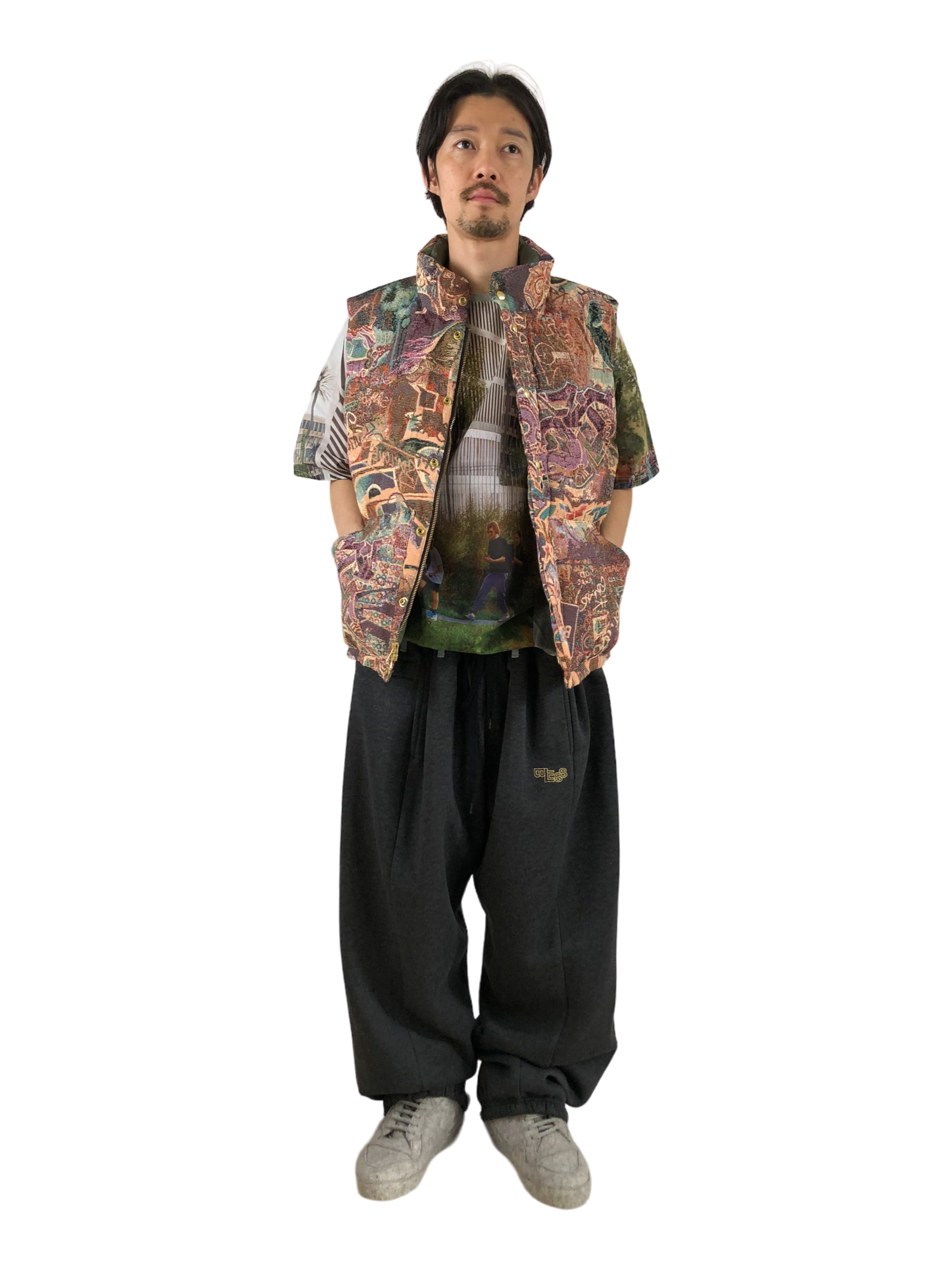 Nº75 Downvest Gobelin Graffiti – BLESS