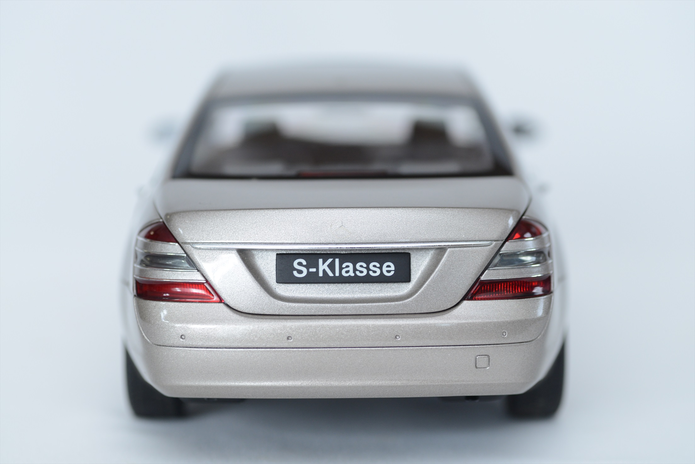 AutoArt 1/18 メルセデスベンツ Sクラス SWB S500 (W221) | 銀の備忘録