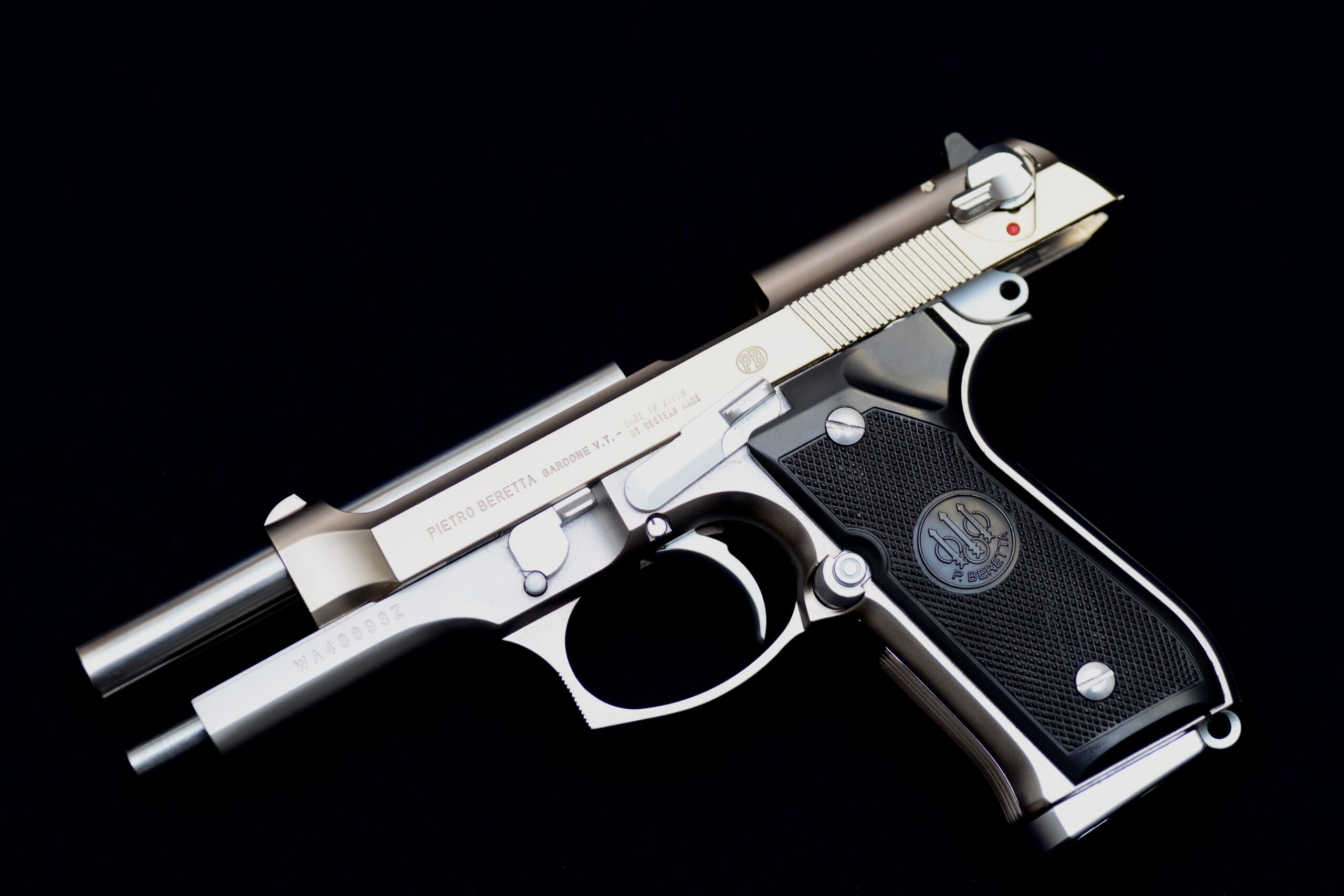 ウェスタンアームズ ベレッタ M92FS スーパーブローバックABS樹脂製 WA