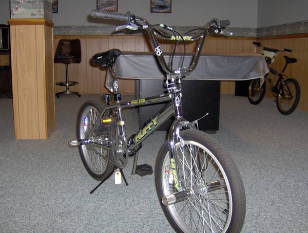 1997 Huffy Half Ton - BMXmuseum.com