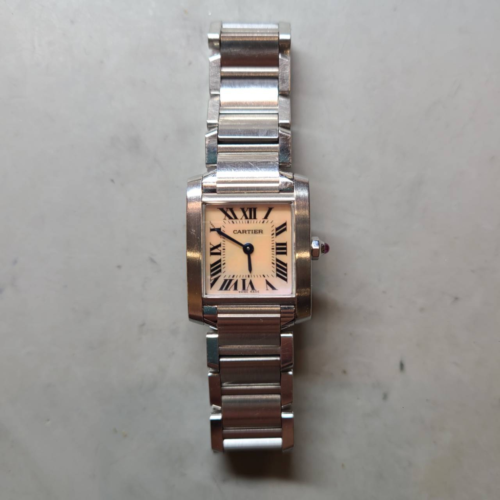 カルティエ（Cartier）タンクの腕時計のコマ調整 | BROOCHブローチ時計