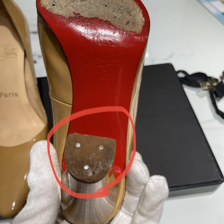 心斎橋店にてクリスチャン ルブタン エナメルパンプスを買取させて頂き