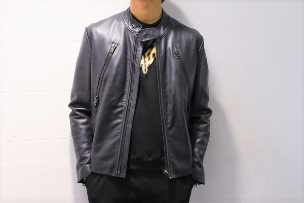 Maison Margiela(メゾンマルジェラ)から、レアカラーのハの字