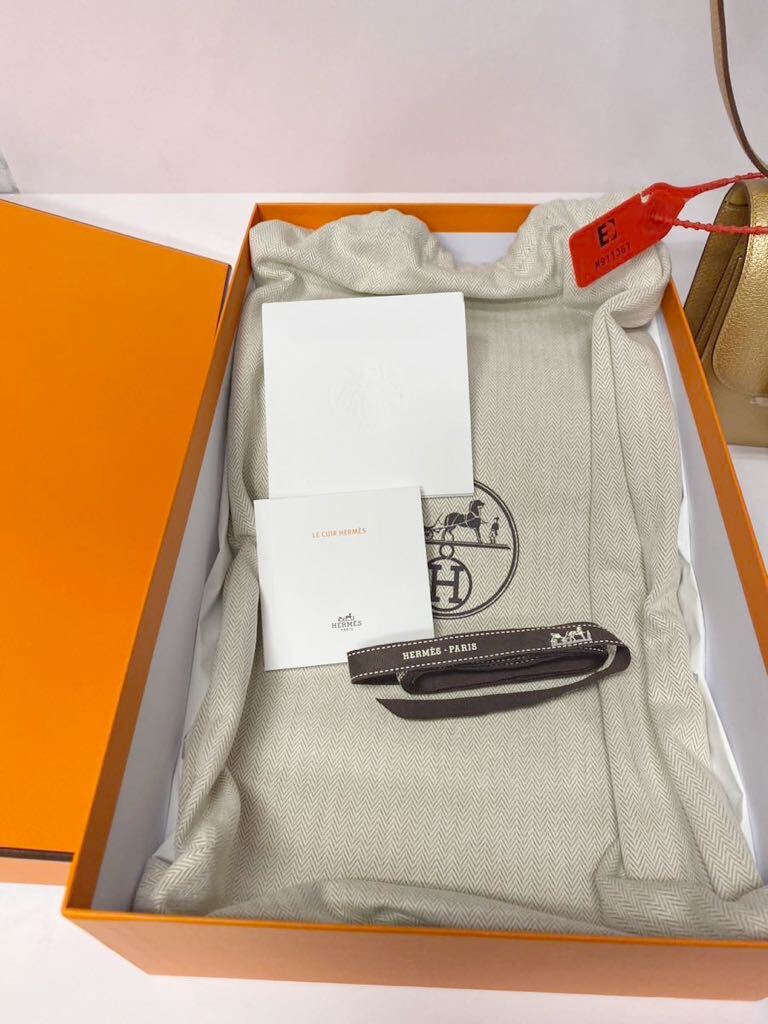 新品 2024 限定レア 最新色 HERMES エルメス コンスタンス3 ミニ 18