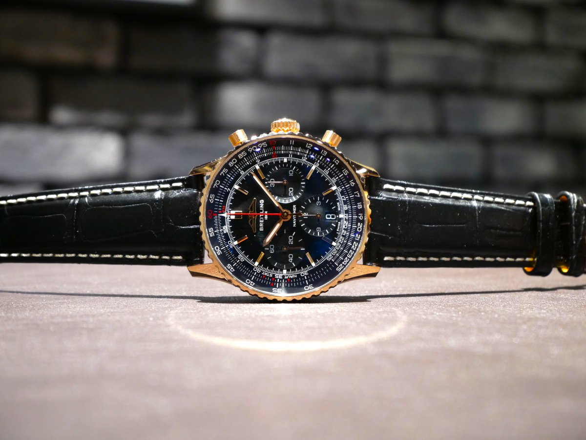 ナビタイマーの日本限定50本の特別モデルがブティック京都に入荷しま