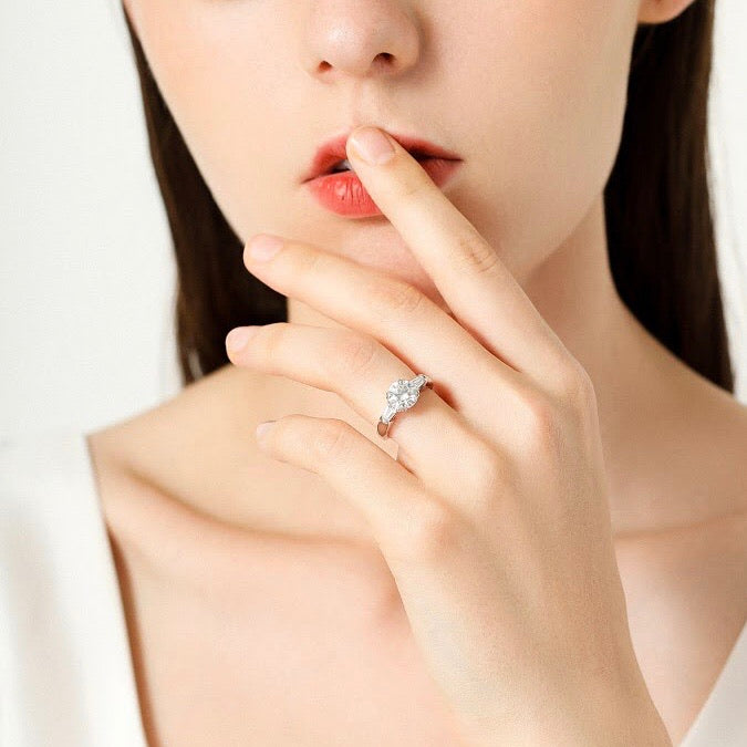 即納】ラウンド テーパードバゲットカット リング RI042WG/PT – Brillar