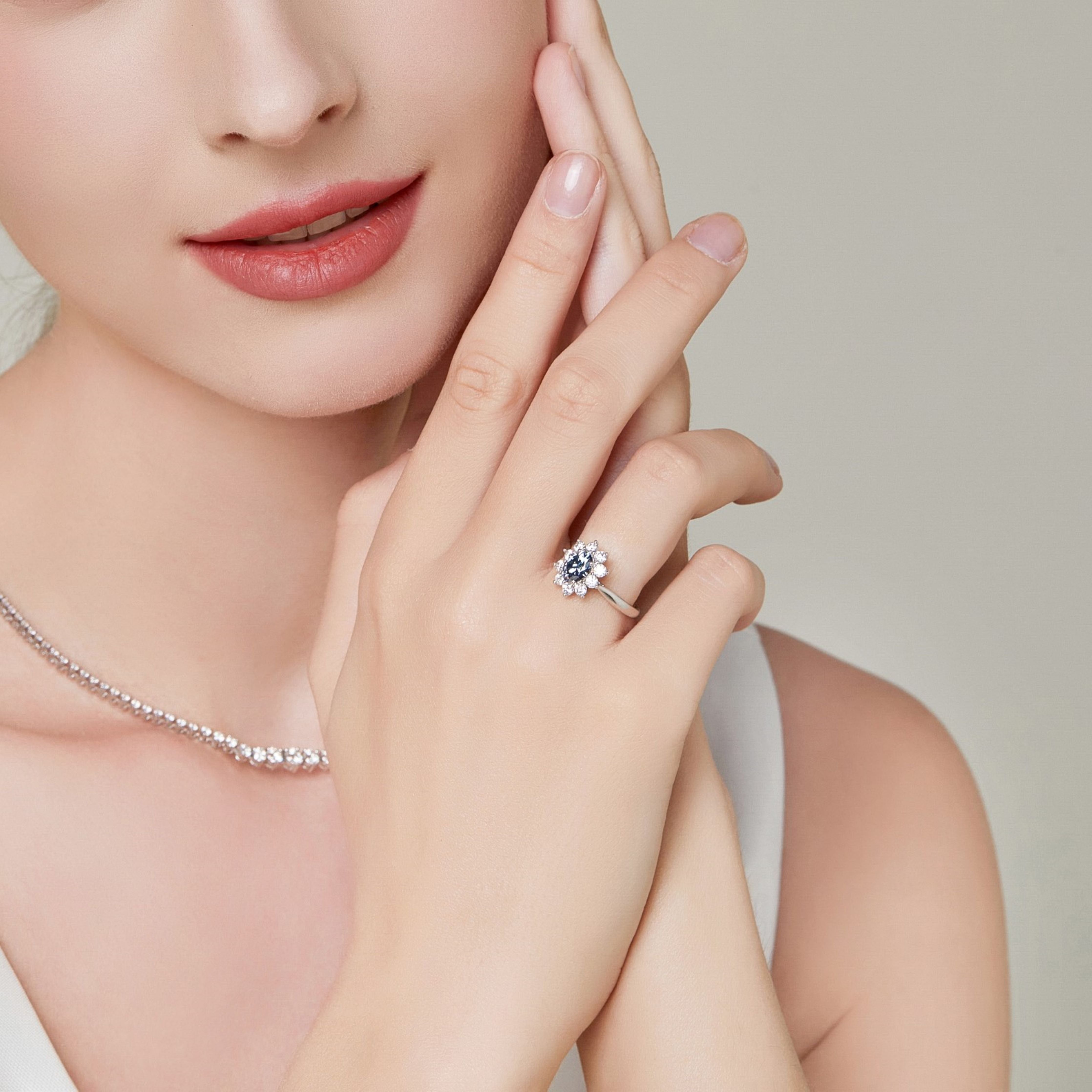 ブルーモアサナイト オーバルカット ヘイロー リング RI456 – Brillar