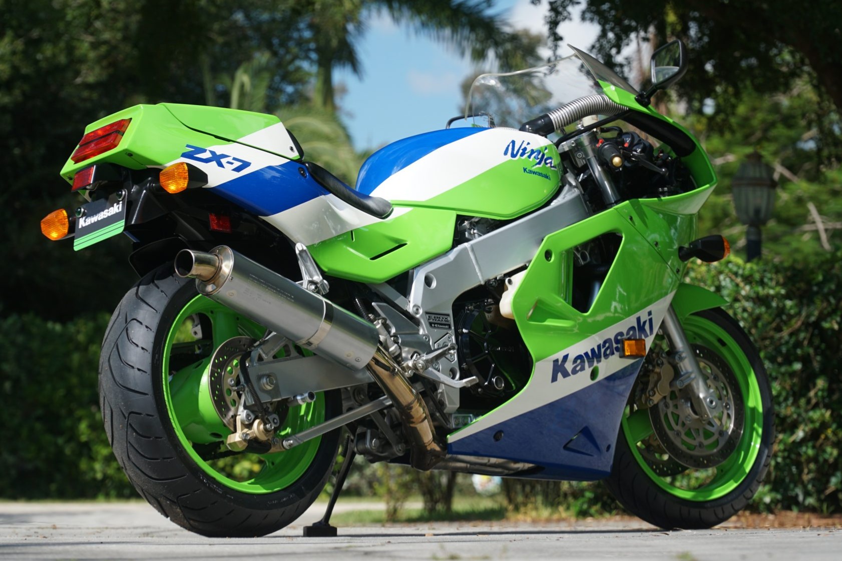 1989 Kawasaki ZX-7 H1 for sale on BaT Auctions - sold for $15,250
