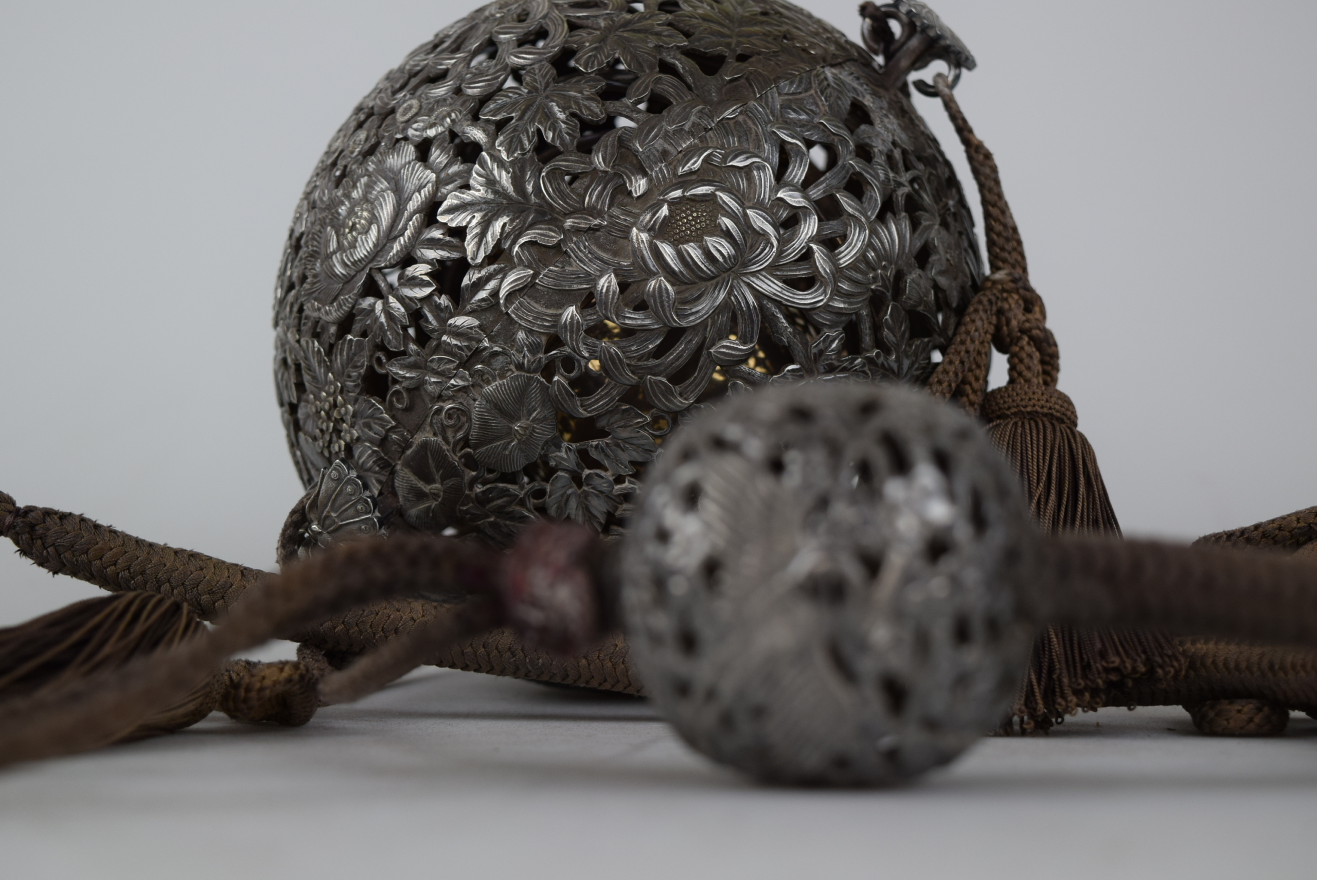 福岡の古美術 根付・金工 買取 | 骨董品・美術品の高価査定・出張買取