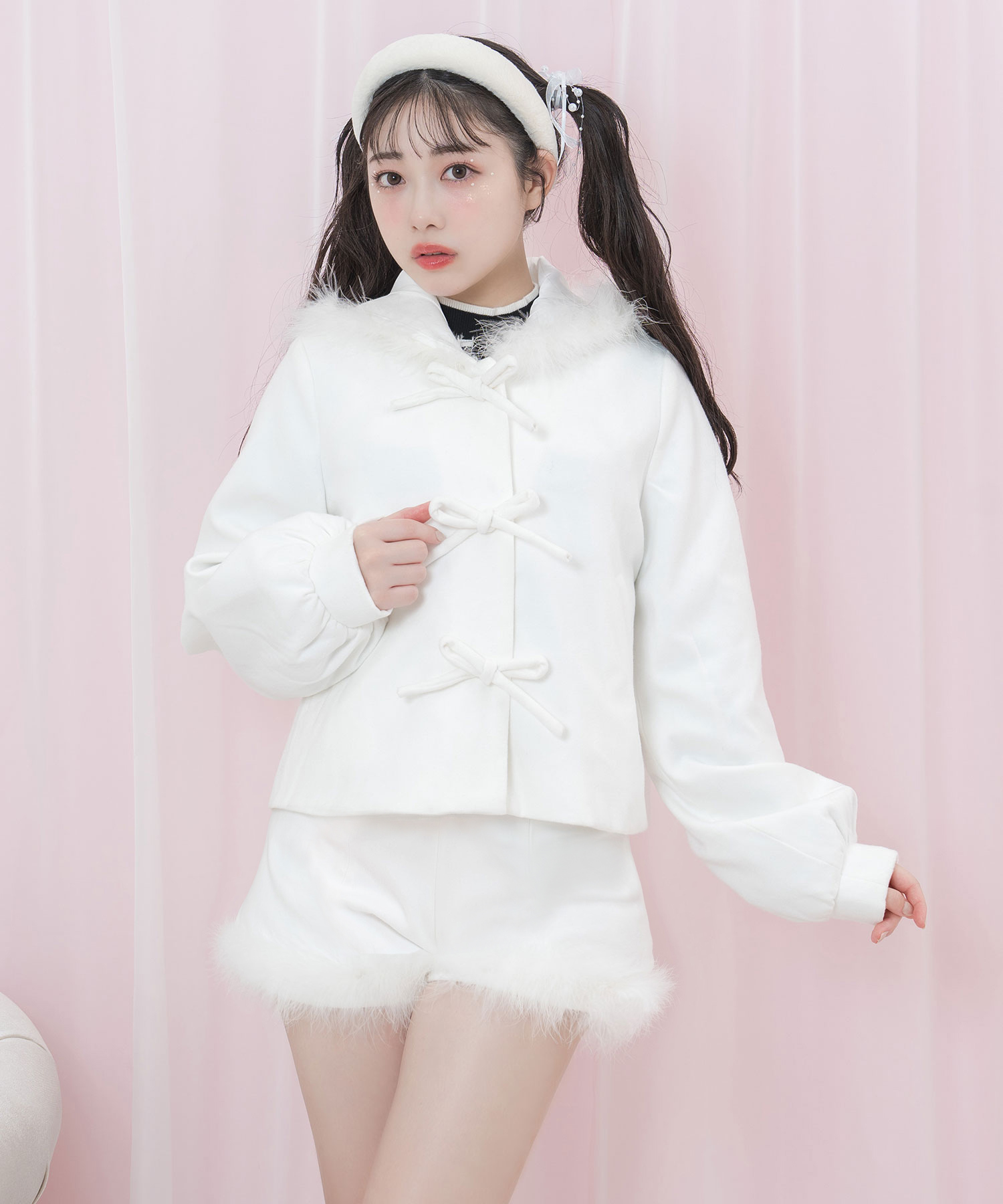 トリプルリボンフェザーフードショートコート – BUNNY APARTMENT