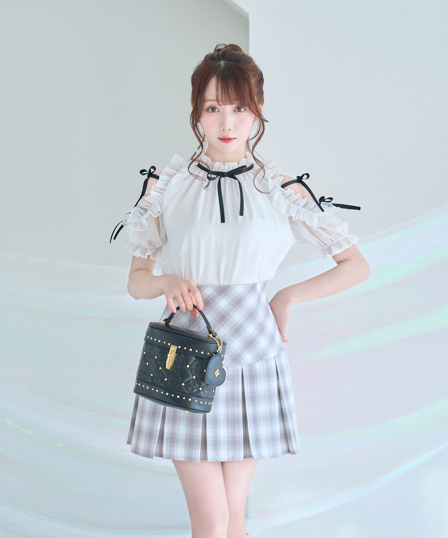 shoulder frills blouse – BUNNY APARTMENT