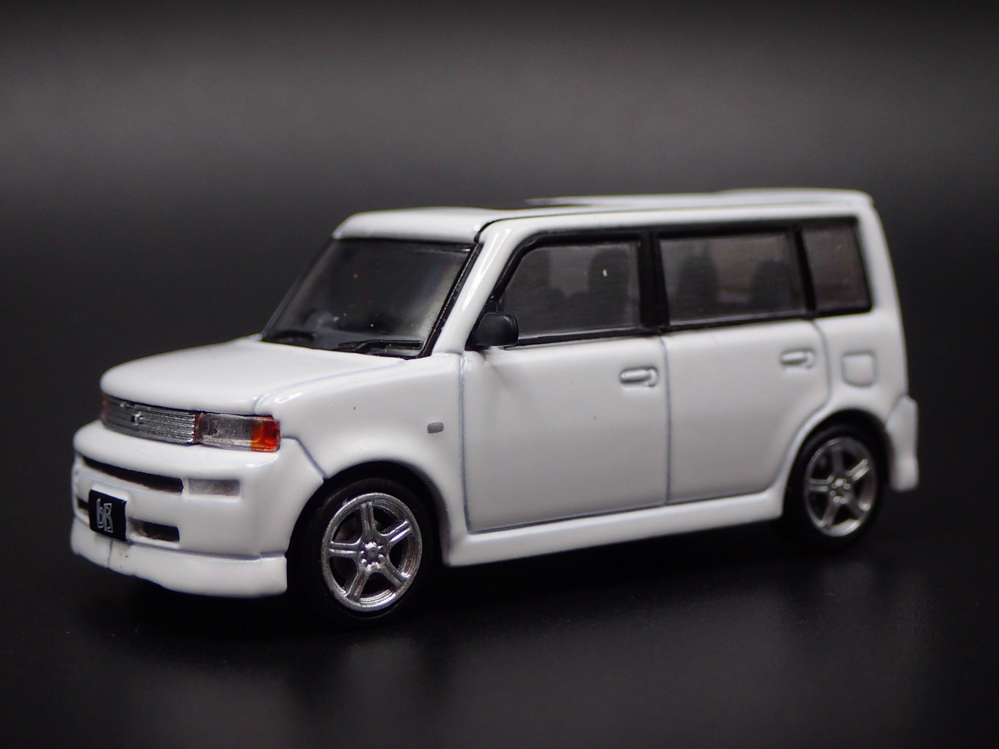 2003-2006 SCION XB WHITE RARE 1/64 SCALE COLLECTIBLE DIORAMA