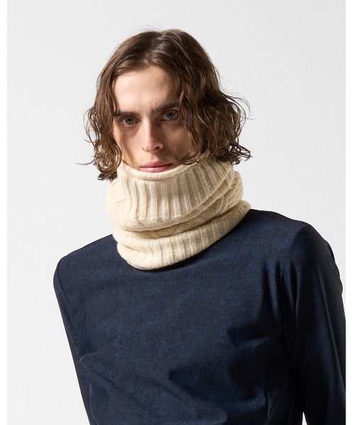 wjk（ダヴルジェイケイ）の「plating cable knit snood（ネック
