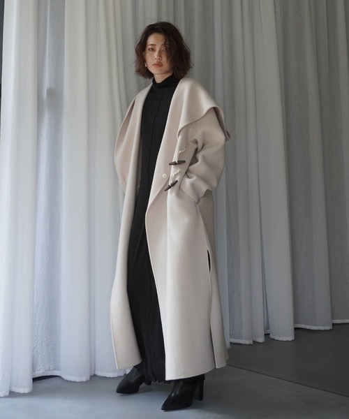 ETRE TOKYO（エトレトウキョウ）の「フーディーリバーダッフルコート