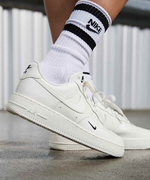 セール】ナイキ エア フォース 1 '07 エッセンシャル ウィメンズ