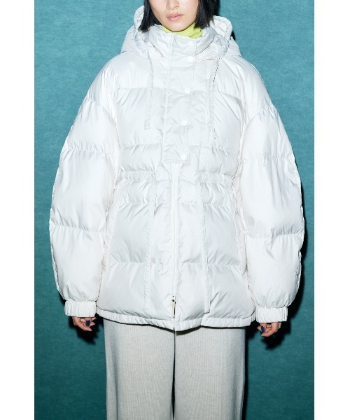 nagonstans（ナゴンスタンス）の「MATタフタ Squeeze ダウンジャケット