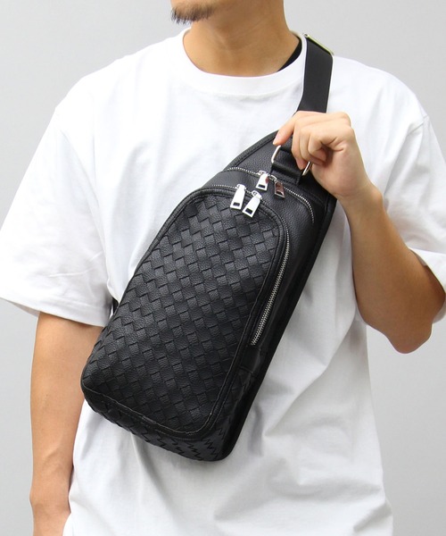 選べる3素材 フェイクレザー 大きめ 縦型 ボディバッグ（イントレ