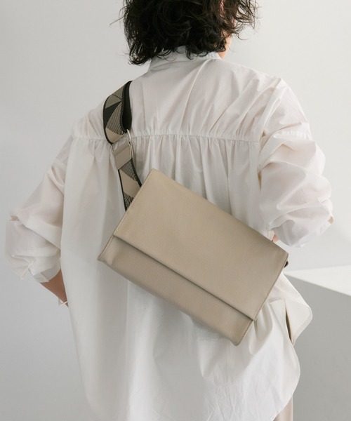 セール】《本革/470g》ワイドテープショルダーバッグ/ボディバッグ