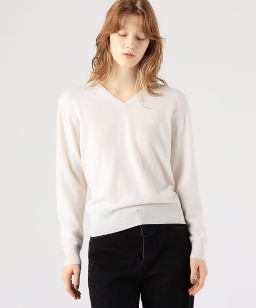 セール】スコットランドカシミヤ Vネックニット（ニット/セーター