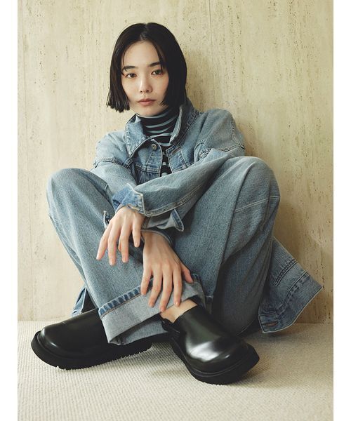 MIESROHE（ミースロエ）の「裾折り返しストレート美脚デニム（デニム