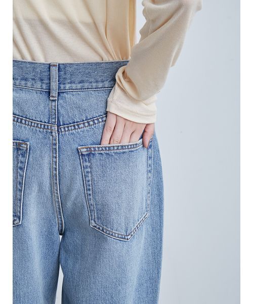 MIESROHE（ミースロエ）の「裾折り返しストレート美脚デニム（デニム