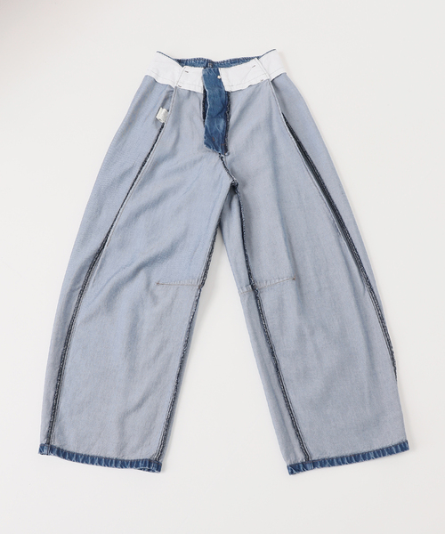 Noble（ノーブル）の「スージングデニムフォルムタックパンツ（デニム