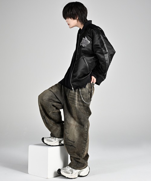 ADRER（アドラー）の「premium reversible suka jumper -wolf/flower