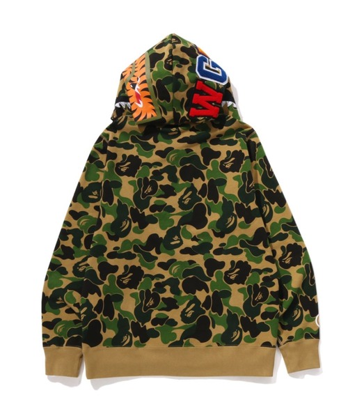 A BATHING APE（アベイシングエイプ）の「ABC CAMO CRYSTAL STONE