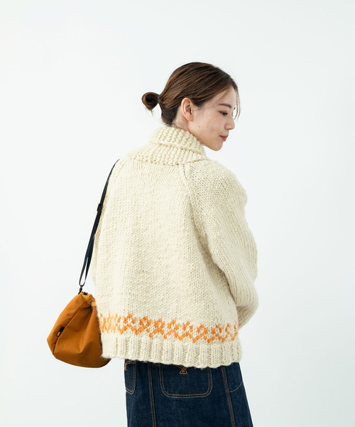 PAR ICI（パーリッシィ）の「ネパール手編み シャチインターシャ