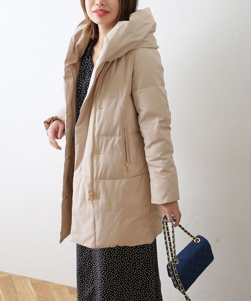 La TOTALITE（ラトータリテ）の「ショールカラーダウン（ダウン