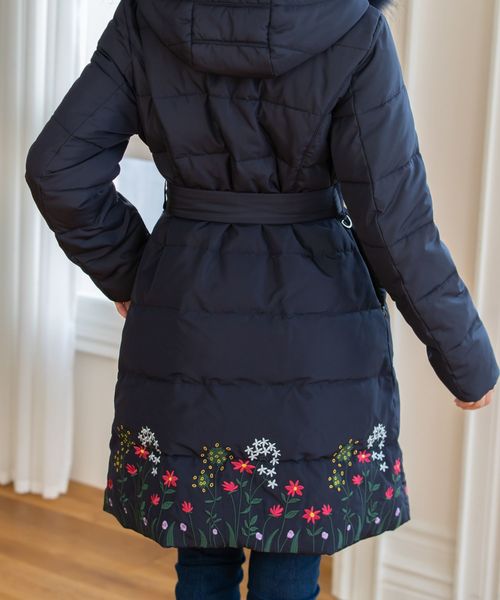 tocco closet（トッコ クローゼット）の「彩色フラワー刺繍入りダウン