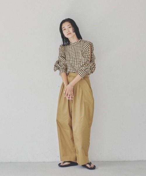 TODAYFUL（トゥデイフル）の「オープンショルダージャガードブラウス