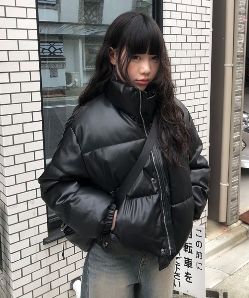 セール】フェイクレザーハイネックショートダウンジャケット（ダウン