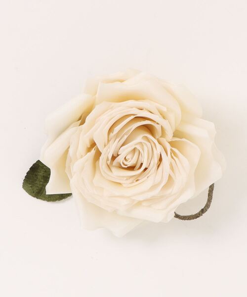 PINK HOUSE（ピンクハウス）の「ホワイトローズコサージュ（ブローチ