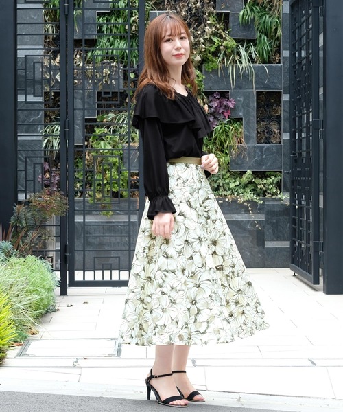 STRAWBERRY-FIELDS（ストロベリーフィールズ）の「フラワーシャワー