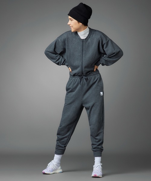 adidas（アディダス）の「バレンタインデー ジャンプスーツ