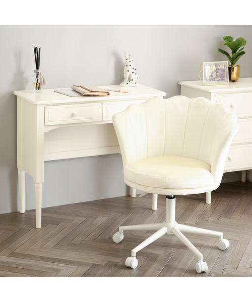 Francfranc（フランフラン）の「シェル デスクチェア ホワイト（家具