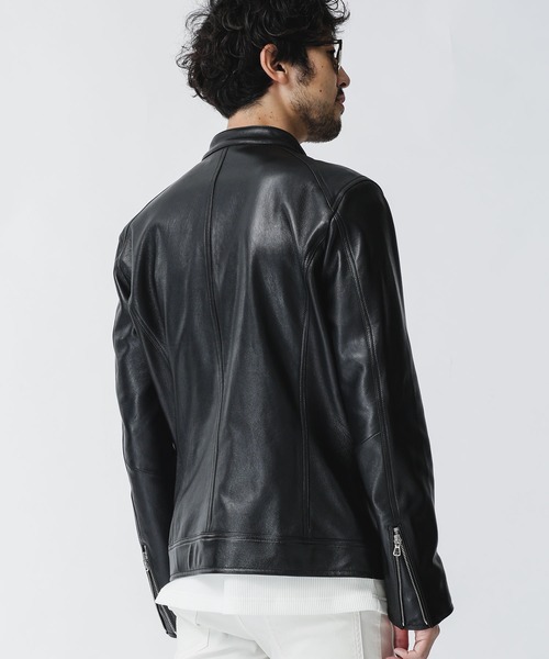 NANO universe（ナノユニバース）の「WONDER LIGHT LEATHER シングル