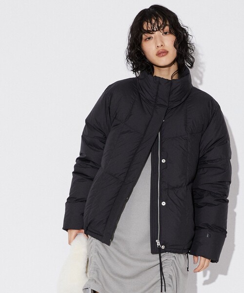 FIRST DOWN（ファーストダウン）の「FIRST DOWN × Firsthand