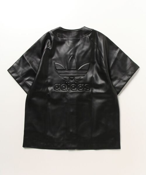 adidas（アディダス）の「フェイクレザー アディカラー スリー