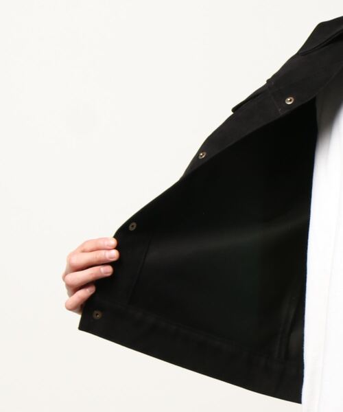 UNFOLLOW（アンフォロー）の「FOLL / フォル モールスキントラッカー