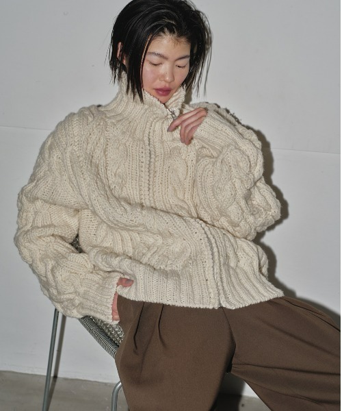 TODAYFUL（トゥデイフル）の「Volume Handknit Cardigan（ニット