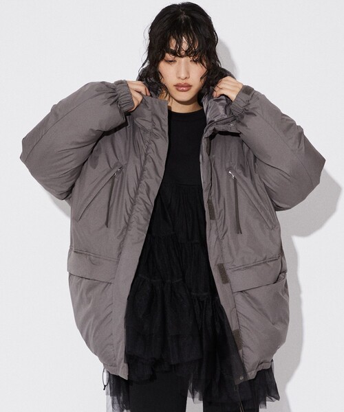 FIRST DOWN（ファーストダウン）の「FIRST DOWN × Firsthand