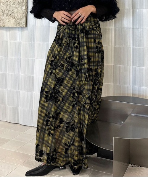 Ameri（アメリ）の「FLOCKY FLOWER TWIST SKIRT（スカート）」 - WEAR