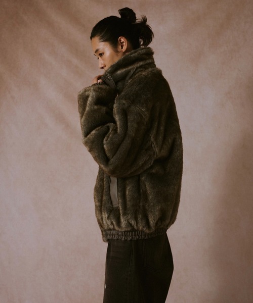 Camphor wood（カンファーウッド）の「leather/fur faux reversible
