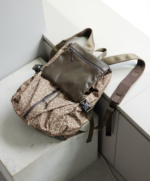 ear PAPILLONNER（イアパピヨネ）の「【BURLAP OUTFITTER×ear】《A4