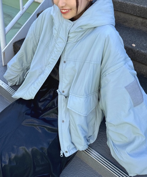 JEANASIS（ジーナシス）の「ソデ2WAYモンスターパーカーショートコート