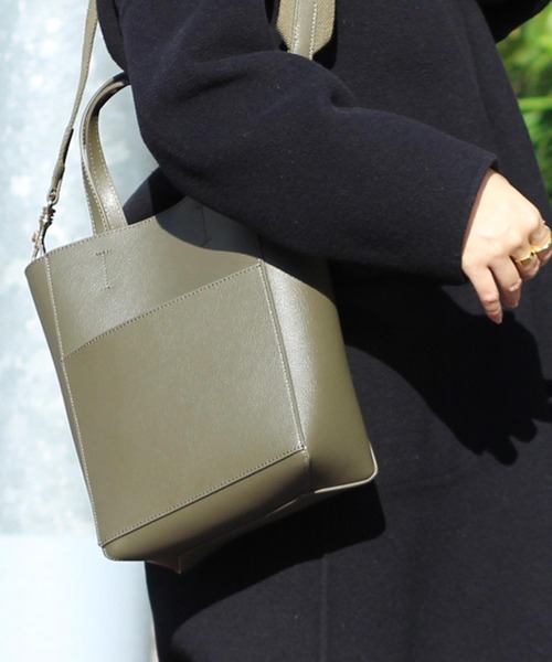 HAYNI（ヘイニ）の「レザー2wayショルダートートバッグ ロデズ