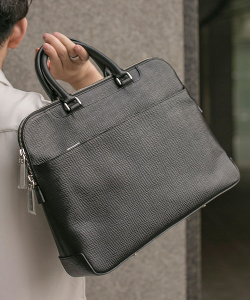 aniary（アニアリ）の「【aniary】ウェーブレザービジネスブリーフ